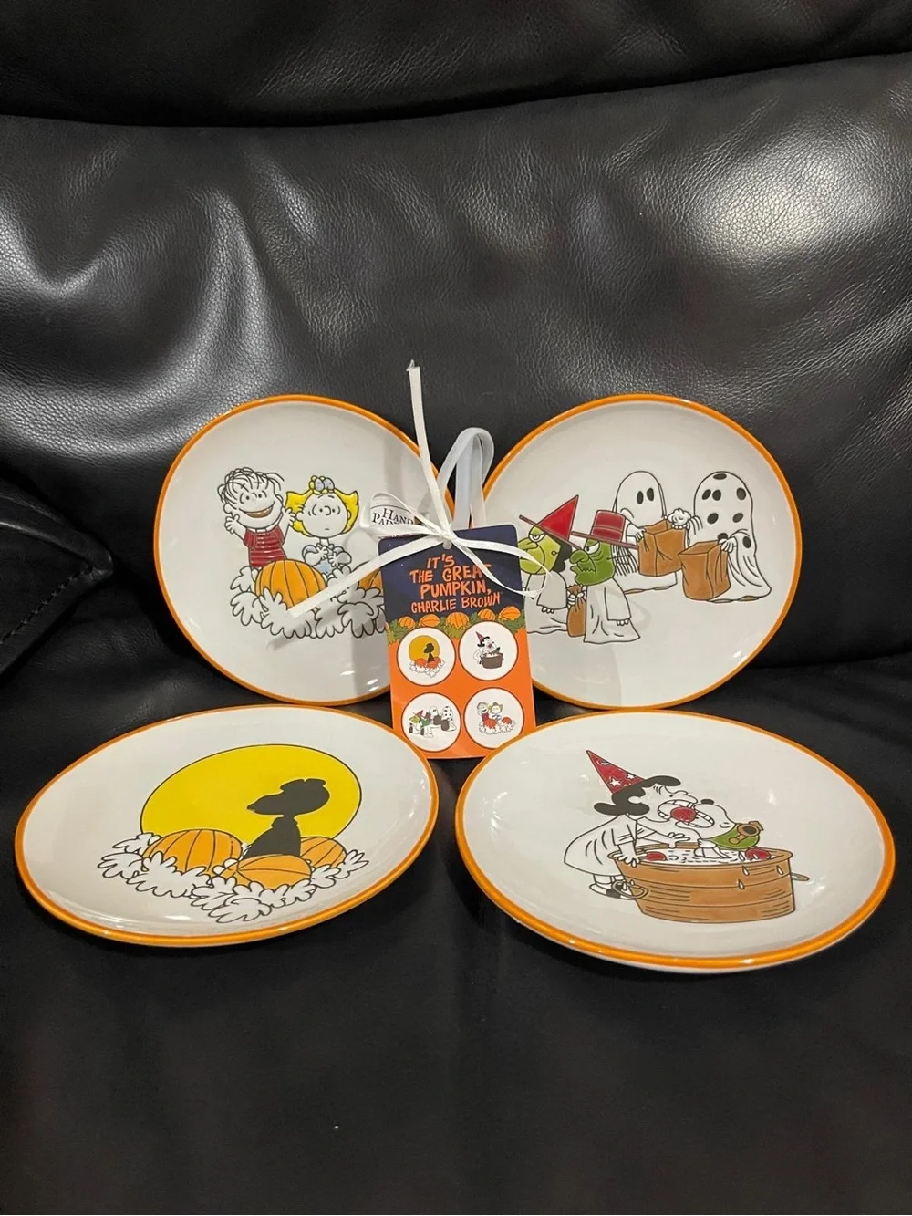 Halloween Peanuts Snoopy Appetizer Plates, set of 4 - Snoopy The Great Pumpkin